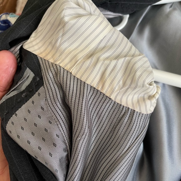 BCBGMAXAZRIA dark grey fitted pin-striped blazer (size XS) - Picture 5 of 5